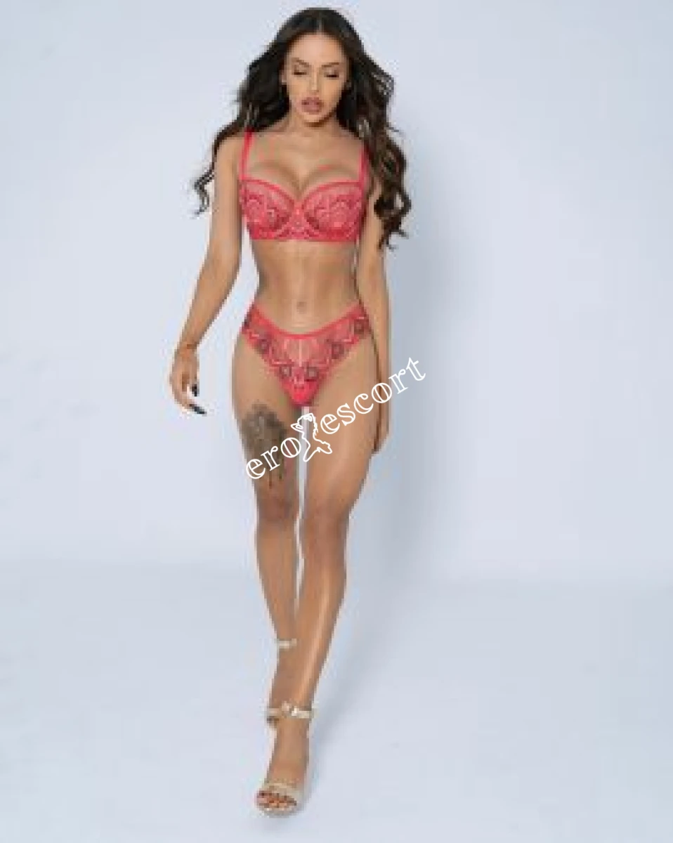 MISS VICTORIA