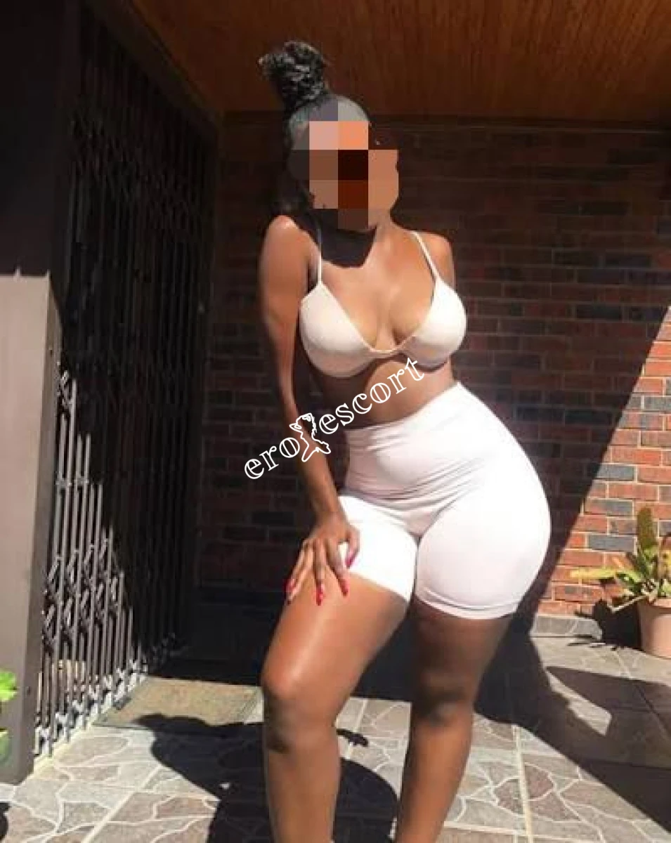 Africa Girl- GRACLYN- LuxMassage!